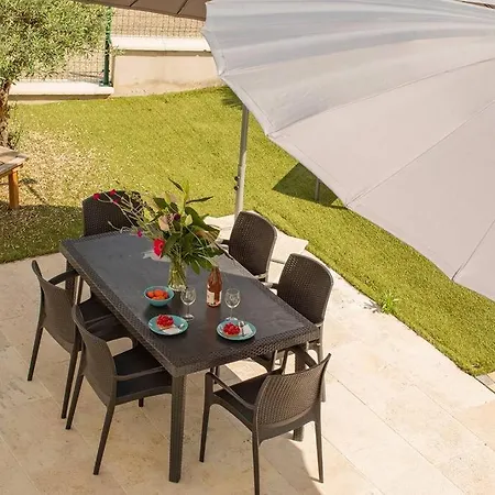 Villa 6/11 Pers - Piscine Chauffee, Jacuzzi, Fitness, Jeux D'arcade. Ambrus