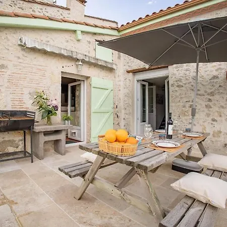 6/11 Pers - Piscine Chauffee, Jacuzzi, Fitness, Jeux D'arcade. * Ambrus